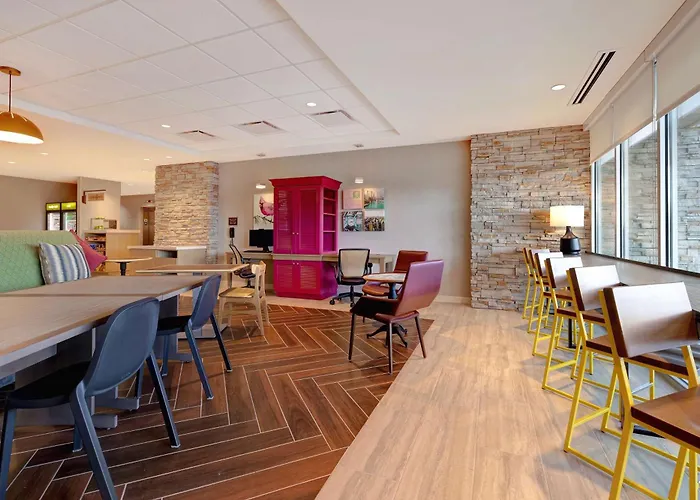 Отель Home2 By Hilton Chicago