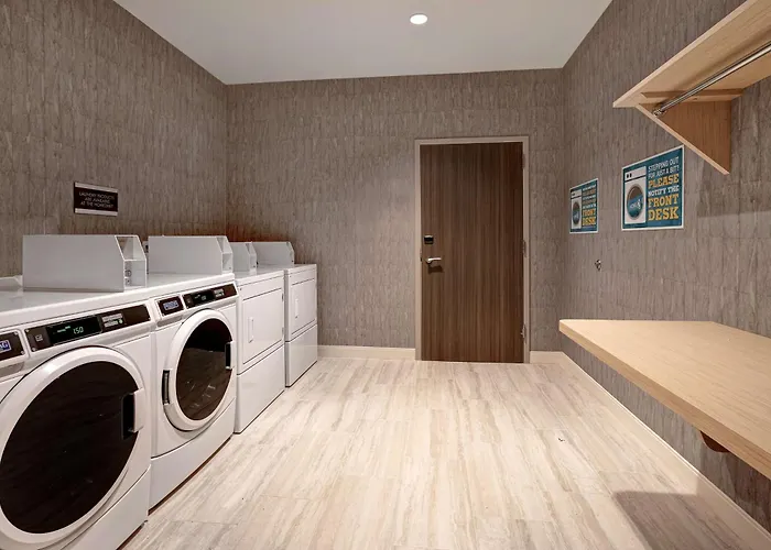 Hotel Home2 By Hilton Chicago 3*